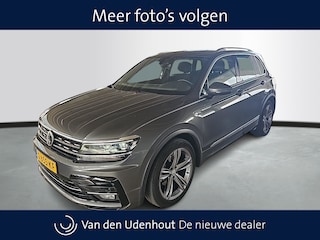 Volkswagen Tiguan 1.5 TSI ACT Highline Business R | Panorama/schuifdak | Led Plus | 1e eigenaar