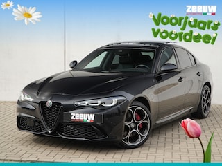 Alfa Romeo Giulia 2.0 Turbo 280 PK Competizione Q4 AWD | Pano | Veloce | 19"