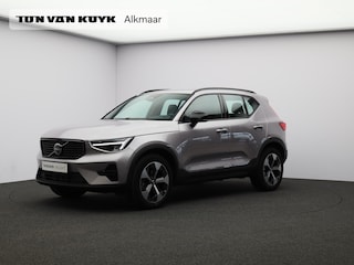 Volvo XC40 2.0 B4 Plus Dark / Trekhaak / Harman Kardon / Stoel+Stuurverwarming / Elektrische Stoelen / Adaptive Cruise / Keyless / BLIS /