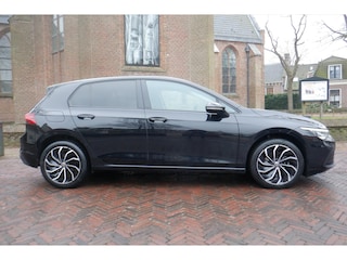 Volkswagen Golf 1.0 TSI 110pk Life Business-CAMERA-STOEL/STUURVERW./CARPLAY/BOVAG