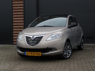Lancia Ypsilon 0.9 TwinAir Automaat Platinum Airco Cr-Control Panoramadak Nw APK