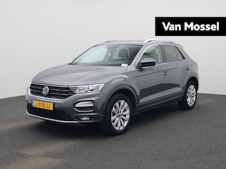 Volkswagen T-Roc 1.5 TSI Style Business | AUTOMAAT | ACHTERUITRIJCAMERA | ELEKTRISCHE KOFFERKLEP | ADAPTIVE CRUISE CONTROL | APPLE CARPLAY - ANDROID AUTO |