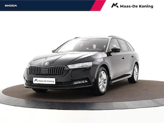 Skoda Octavia Combi 1.0 e-TSI 110pk DSG Sport Business · Apple/Android Car Play · Elek. Trekhaak · Cruise Control · P-Sensoren · 16'' Inch · Garantie t/m 19-11-2027 of 100.000km