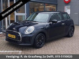 Mini Cooper 1.5 Classic Automaat | Apple Carplay & AndroidAUTO | Parkeersensoren | 1e eigenaar |