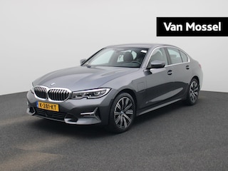 BMW 330e eDrive Edition | Automaat | Harman & Kardon | Lederen Bekleding | Camera | Stoelverwarming | Apple Carplay/Android Auto |