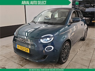 Fiat 500 42 kWh 118pk Cabrio La Prima EV | Pack Winter | SOH 91% | Camera | PDC | Electrisch dak | Leder | CarPlay | 17" | LED |