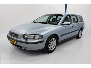 Volvo V70 2.4 GOED DE TEKST LEZEN