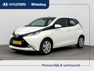 Toyota Aygo 1.0 VVT-i x-play | Camera | Bluetooth | Airco | Bestuurderstoel in hoogste verstelbaar | Electrische ramen |