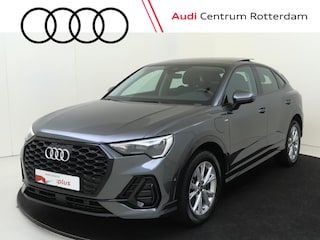 Audi Q3 45 TFSI e S Edition | Panoramadak | Parkeerassistent | Dodehoek detectie | Stoelverwarming | Cruise control | Parkeersensoren | Leder/alcantara bekleding |