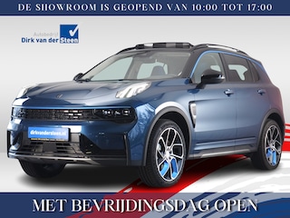 Lynk & Co 01 1.5 | 6.6 kWh laden | 360° Camera | Botsherkenning | Panoramadak | Pilot Assist | Achteruitrijcamera | Apple CarPlay/ Android Auto | Parkeersensoren voor- en achter | Memory Bestuurdersstoel | Na