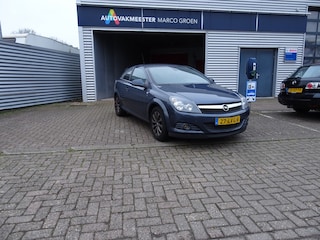 Opel Astra GTC 1.8 Cosmo Automaat