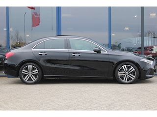 Mercedes-Benz A-klasse 180 AUT7 Business Solution PANORAMADAK LEDER SFEER KEY-LESS GO