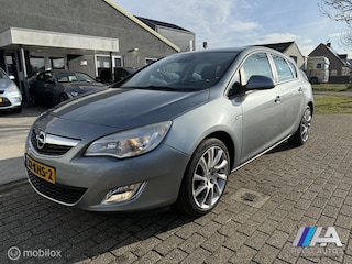Opel Astra 1.6 Edition 2009 5D | Navigatie | Clima | 18 inch velgen |