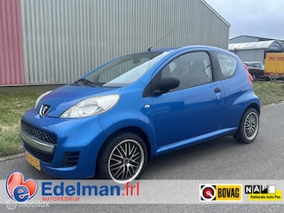 Peugeot 107 1.0-12V XR