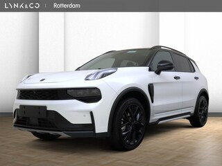 Lynk & Co 01 More | Rijklaar | 360° camera | Panoramadak |