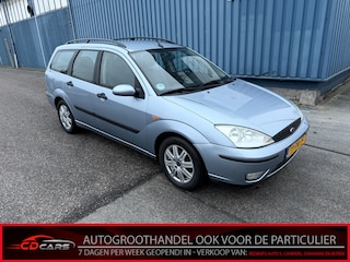 Ford Focus Wagon 1.6-16V Futura Arico Leer Inruilauto’s tegen vaste prijzen. Voor meer info: 0638140850 Bij de verkoop van gebruikte voertuigen door CD-Cars wordt geen standaard garantie verstrekt. De koper aanvaardt het voertuig in de staat waarin het zich bevindt op het moment van aankoop