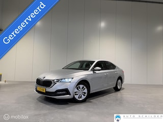 Skoda Octavia 1.0 e-TSI Business Edition, 5-Deurs, Navigatie|Automaat|Led|Org.NL|Carplay|Pdc|El.Achterklep|Afn. trekhaak