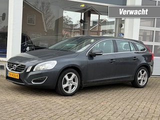 Volvo V60 Verwacht 2.0 D3 163PK 5 -Cil Summum Aut. Xenon Navi Trekhaak