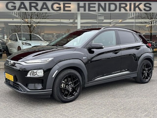 Hyundai Kona EV Fashion 64 kWh | SOH: 96,2% | 3 Fase | warmtepomp | Black Edition LM |  HUD | Blindspot | Climate | Navi |