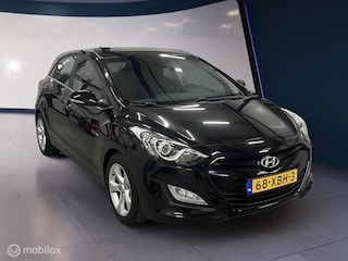 Hyundai i30 1.6 GDI i-Vision ✓Parks✓Navi✓Cruise✓Cam✓Dealeron