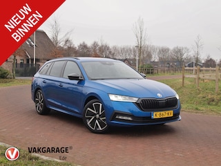 Skoda Octavia Combi 1.0 TSI Sport Business | Sfeerverlichting | Apple Carplay | Trekhaak | Parkeersensoren | Sportstoelen |