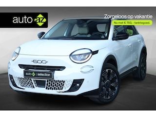 Fiat 600 1.2 Hybrid La Prima / Camera / Stoel Massage