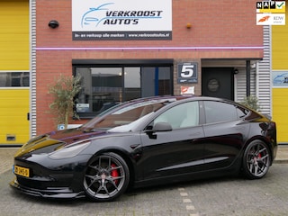 Tesla Model 3 Performance AWD 75 kWh vossen. zeer mooi. btw auto