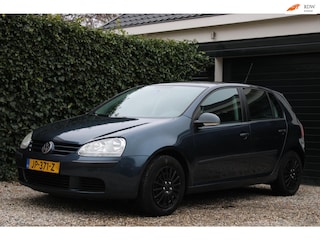 Volkswagen Golf 1.6 TDI Highline BlueMotion