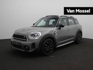Mini Countryman 1.5 Cooper S E ALL4 Aut. | LED | Navi | Stoelverwarming | Panoramadak | Sfeerverlichting |