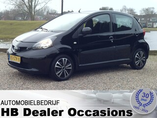 Toyota Aygo 1.0-12V + - Airco - LET OP: MOTOR ROOKT