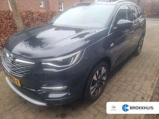 Opel Grandland X 1.2 Turbo Business Executive Elek Achterklep | 17" Lichtmetaal | Trekhaak | LED | Carplay | Climate Control | Stoelverwarming | Parkeersensoren  | Apple Carplay/Android Auto|telefoonintegratie premium | Cruise control | Dodehoek detectie