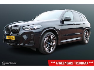 BMW iX3 High Executive 80 kWh M-Sportpakket, Pano dak, Cognac Leer, Trekhaak, Head-Up display, Stoel-stuurverwarming, Donker glas