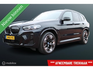 BMW iX3 High Executive 80 kWh M-Sportpakket, Pano dak, Cognac Leer, Trekhaak, Head-Up display, Stoel-stuurverwarming, Donker glas