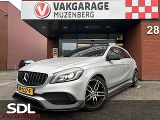 Mercedes-Benz A-klasse 180 AMG Night pakket // FULL LED // NAVI // PANO/SCHUIFKANTELDAK // PDC V+A // CRUISE