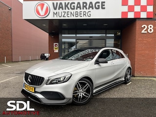 Mercedes-Benz A-klasse 180 AMG Night pakket // FULL LED // NAVI // PANO/SCHUIFKANTELDAK // PDC V+A // CRUISE