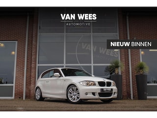 BMW 118i High Executive Edition M-sport | Facelift | NL auto | Shadow Line | 18 inch | Hi-Fi audio | Xenon | Dakraam | Cruise control | PDC | Climate control | Origineel