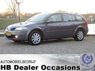 Renault Mégane Grand Tour 2.0-16V Privilège - Airco - Automaat