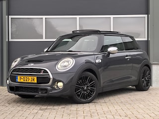 Mini Mini 2.0 Automaat Pano Stoelverwarming Navi