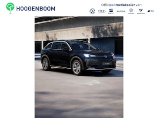 Volkswagen T-Roc Life First Edition | 'App-Connect' draadloze smartphone integratie | Automatische afstandsregeling (Adaptive Cruise Control) | Buitenspiegels elektrisch instel-, verwarm- en inklapbaar