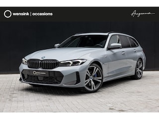 BMW 3-serie Touring 330e | M-Pakket | Panoramadak | HUD | Curved Display | Sportstoelen | Adaptieve Cruise Control | Ele. verstelbare stoelen + Geheugen | Camera | DAB | Apple CarPlay/Android Auto | LED |