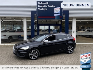 Volvo V40 1.5 T3 Polar+ Sport / Automaat / NL-Auto / Dealer-Onderhouden / Cruise-Control / Climate-Control / Stoelverwarming / Harman-Kardon Audio / Afneembare-Trekhaak / LED / Keyless / DAB Radio-Bluetooth / Navi / Camera / 17'' LMV / ENZ.