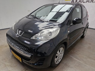 Peugeot 107 1.0-12V XS GARANTIE ! AIRCO ! NIEUWE APK !