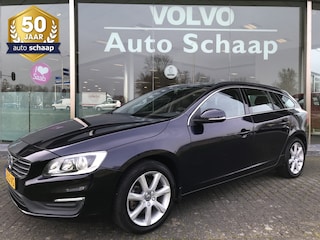 Volvo V60 1.5 T2 Summum Automaat | Rijklaar incl garantie | Vaste trekhaak Regensensor Climate control Leer