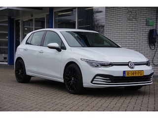 Volkswagen Golf 1.0 TSI Navigatie PDC Carplay Lane-assist 19inch