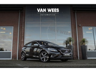 Volvo V40 2.0 T2 R-Design | 2e eigenaar | Navigatie | 17 inch | Climate control | Alcantara/leer | Sportstoelen | PDC | Cruise control | Sportstuur | 122 pk