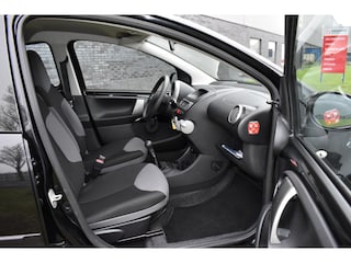 Peugeot 107 1.0 Access Accent AIRCO / 5 DEURS