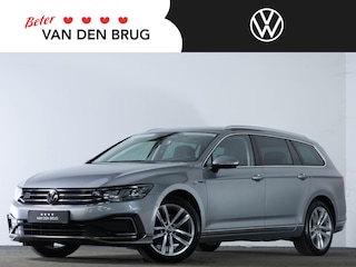 Volkswagen Passat GTE 1.4 TSI 218 PK DSG PHEV Highline | LED | Navigatie PRO | Side Assist | Elektrische Verstelbare Zetels | Achteruitrijcamera |