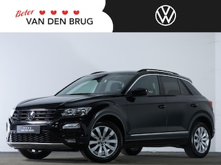 Volkswagen T-Roc 1.5 TSI 150 PK Sport | Stoelverwarming | Active Info Display | Climate Control |