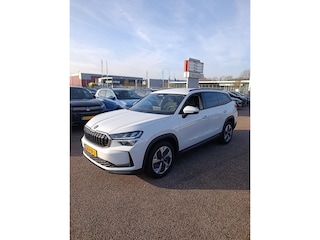 Skoda Kodiaq 1.5 TSI MHEV Business Edition 7p. | Trekhaak | Derde zitrij | Winterpakket | Apple Carplay | Parkeersensoren | A-uitrij camera |