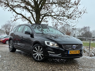 Volvo V60 2.4 D6 Twin Engine R-Design | Leder + Memory + Schuif/kantel dak nu € 9.975,-!!!